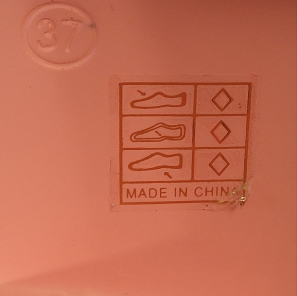 💰Sold💵Pink Platform Heels - Picture 7 of 7